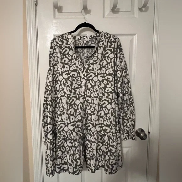 Elizabeth and James | Dresses | Shirt Dress With Green Cheetah Print |  Poshmark